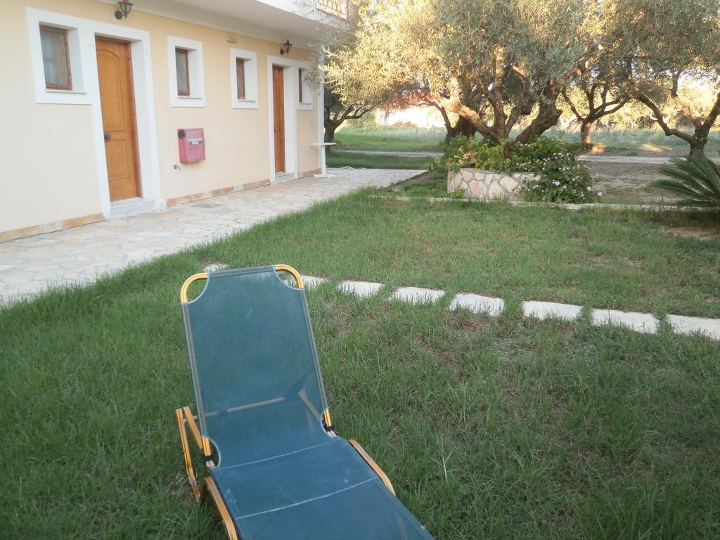 Kavos Psarou Studios & Apartments Extérieur photo